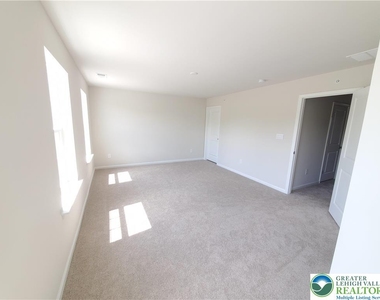 1081 Turnstone Drive - Photo Thumbnail 20
