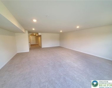 1081 Turnstone Drive - Photo Thumbnail 17