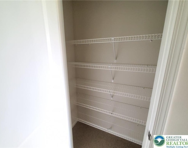 1081 Turnstone Drive - Photo Thumbnail 33