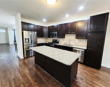 356 Redclover Lane - Photo Thumbnail 11