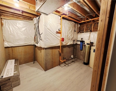 356 Redclover Lane - Photo Thumbnail 35