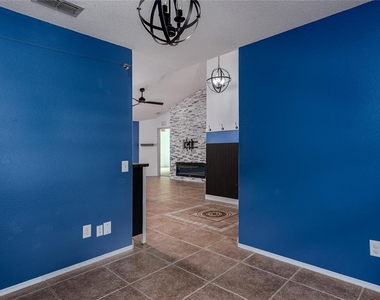 4008 Kingsfield Drive - Photo Thumbnail 6