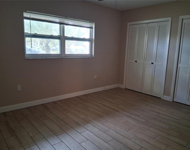 7231 W Country Club Drive N - Photo Thumbnail 9