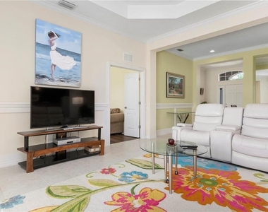 4720 Claremont Park Drive - Photo Thumbnail 10