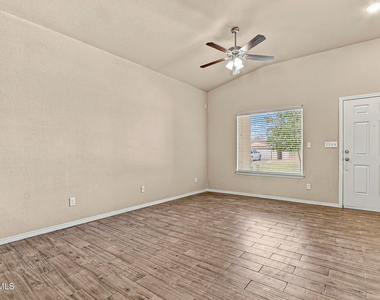 14832 Orsten Artis Avenue - Photo Thumbnail 6
