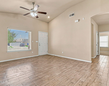 14832 Orsten Artis Avenue - Photo Thumbnail 7