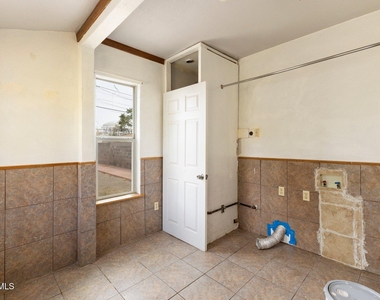 137 Anita Circle - Photo Thumbnail 16
