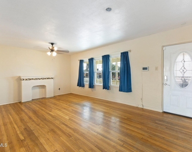 137 Anita Circle - Photo Thumbnail 10