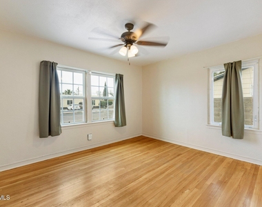 137 Anita Circle - Photo Thumbnail 11