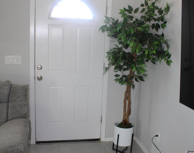 640 Paseo Dulce Avenue - Photo Thumbnail 1