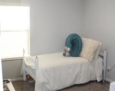 640 Paseo Dulce Avenue - Photo Thumbnail 10