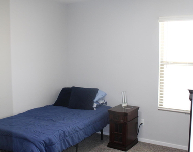 640 Paseo Dulce Avenue - Photo Thumbnail 9