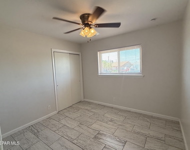 7201 Armistad Avenue - Photo Thumbnail 13