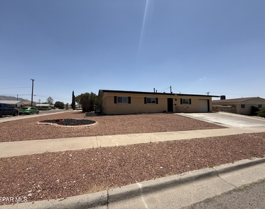 7201 Armistad Avenue - Photo Thumbnail 3