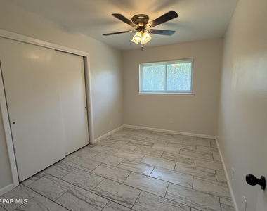 7201 Armistad Avenue - Photo Thumbnail 9