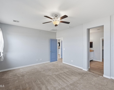 3917 Desert Bluff Drive - Photo Thumbnail 19
