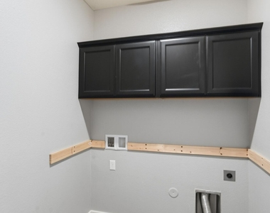 3917 Desert Bluff Drive - Photo Thumbnail 3