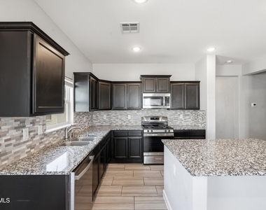3917 Desert Bluff Drive - Photo Thumbnail 24
