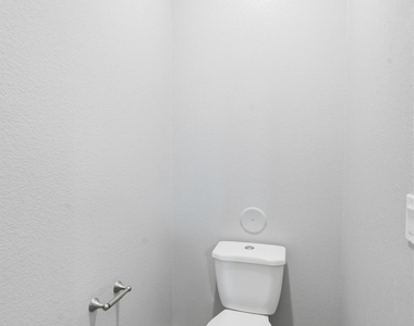 3917 Desert Bluff Drive - Photo Thumbnail 13