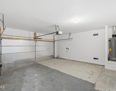 3917 Desert Bluff Drive - Photo Thumbnail 5
