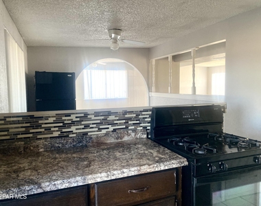 8210 Marfil Drive - Photo Thumbnail 11