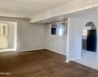 8210 Marfil Drive - Photo Thumbnail 4