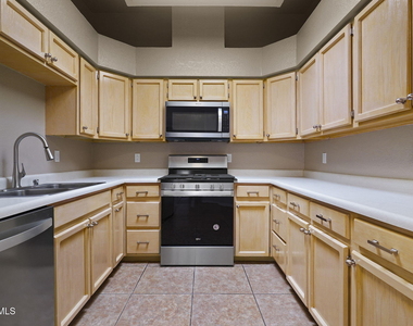 143 N Alto Mesa Drive - Photo Thumbnail 11