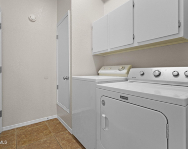 143 N Alto Mesa Drive - Photo Thumbnail 13
