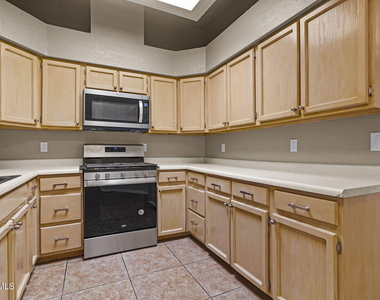 143 N Alto Mesa Drive - Photo Thumbnail 12