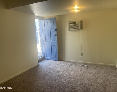 609 E Robinson Avenue - Photo Thumbnail 34