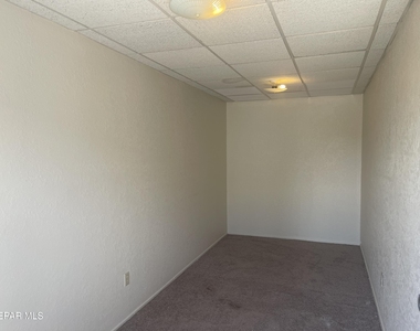 609 E Robinson Avenue - Photo Thumbnail 35