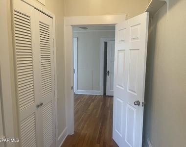 609 E Robinson Avenue - Photo Thumbnail 24