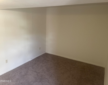 609 E Robinson Avenue - Photo Thumbnail 33