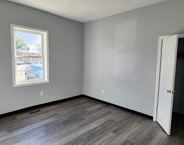 24 Meadow Street - Photo Thumbnail 12