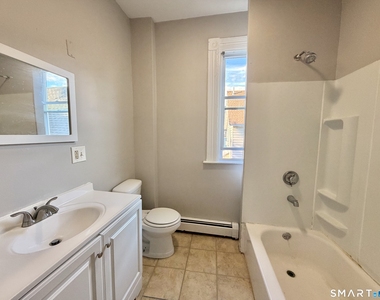 442 Poplar Street - Photo Thumbnail 5