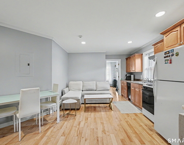 211 Main Street - Photo Thumbnail 1