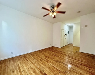 411 West 54th Street - Photo Thumbnail 10