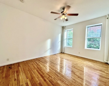 411 West 54th Street - Photo Thumbnail 7