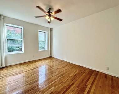 411 West 54th Street - Photo Thumbnail 9