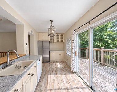 112 Ochsner Place - Photo Thumbnail 1