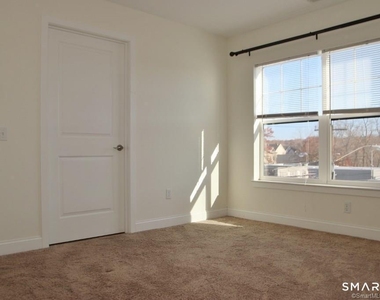 947 Hope Street - Photo Thumbnail 7