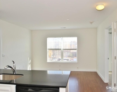 947 Hope Street - Photo Thumbnail 13