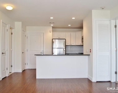 947 Hope Street - Photo Thumbnail 12