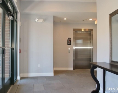 947 Hope Street - Photo Thumbnail 5