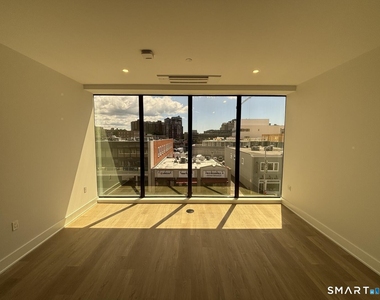 470 Summer Street - Photo Thumbnail 14