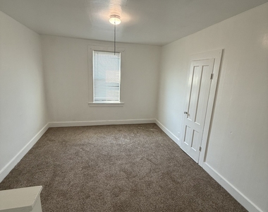 125 Columbia Street - Photo Thumbnail 14