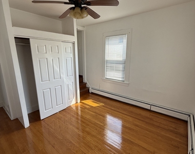 125 Columbia Street - Photo Thumbnail 12