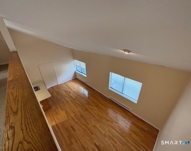 454 Main Avenue - Photo Thumbnail 12