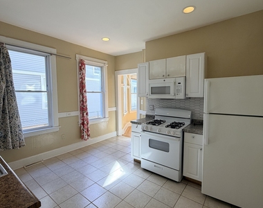 63 Blake Street - Photo Thumbnail 4