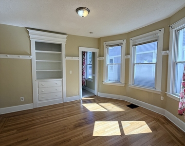63 Blake Street - Photo Thumbnail 13